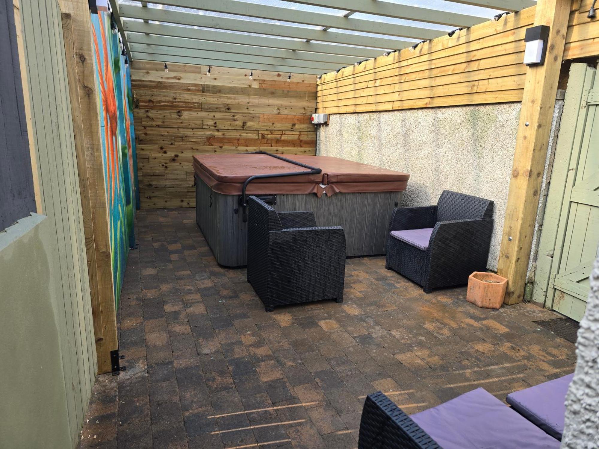 Eden Rose Hot-tub Jacuzzi Morecambe-bay Holiday home